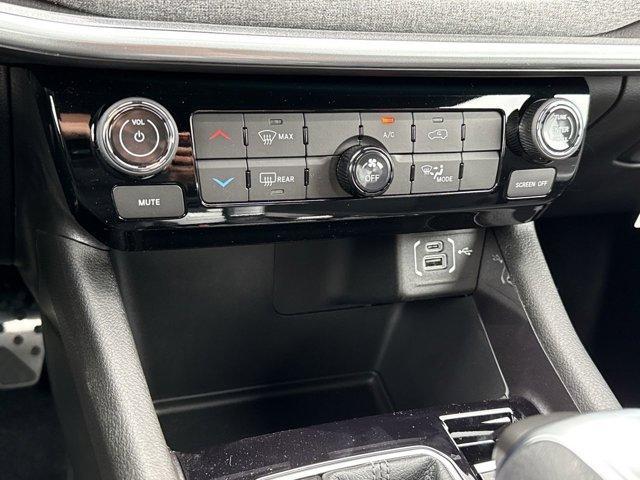 new 2025 Jeep Compass car, priced at $27,184