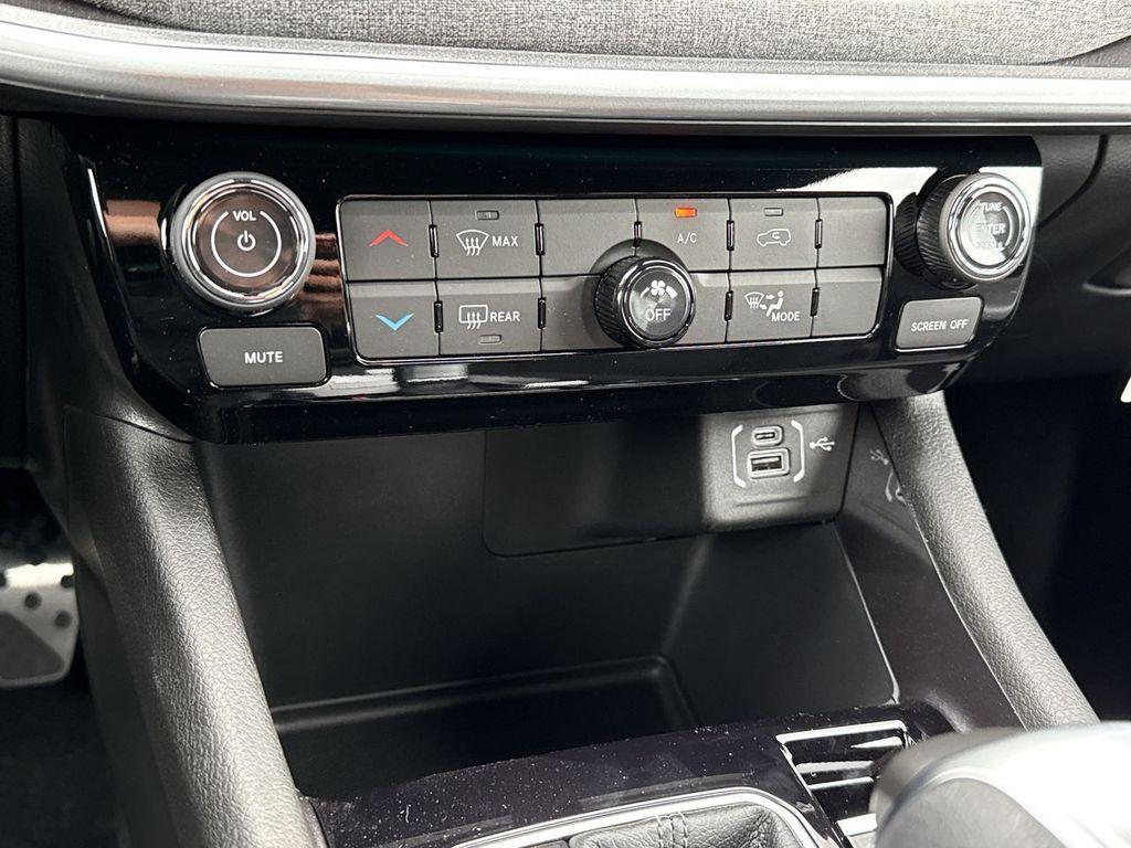 new 2025 Jeep Compass car, priced at $27,184