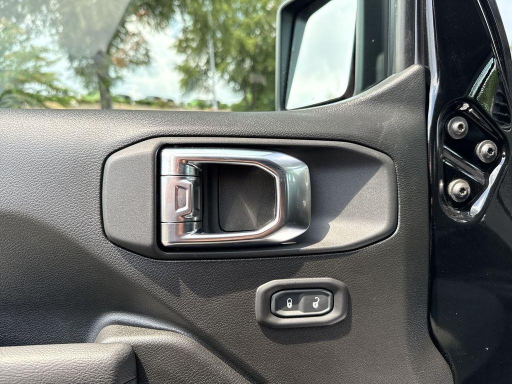 new 2025 Jeep Wrangler car, priced at $39,146