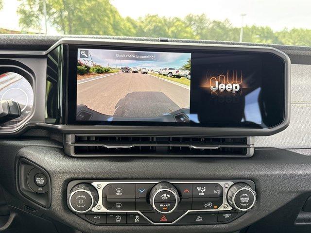 new 2025 Jeep Gladiator car, priced at $40,373