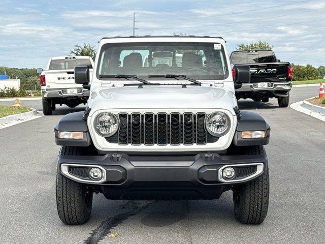 new 2025 Jeep Gladiator car, priced at $40,373