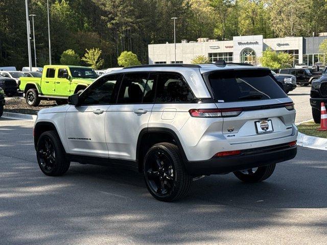 new 2025 Jeep Grand Cherokee car, priced at $48,232