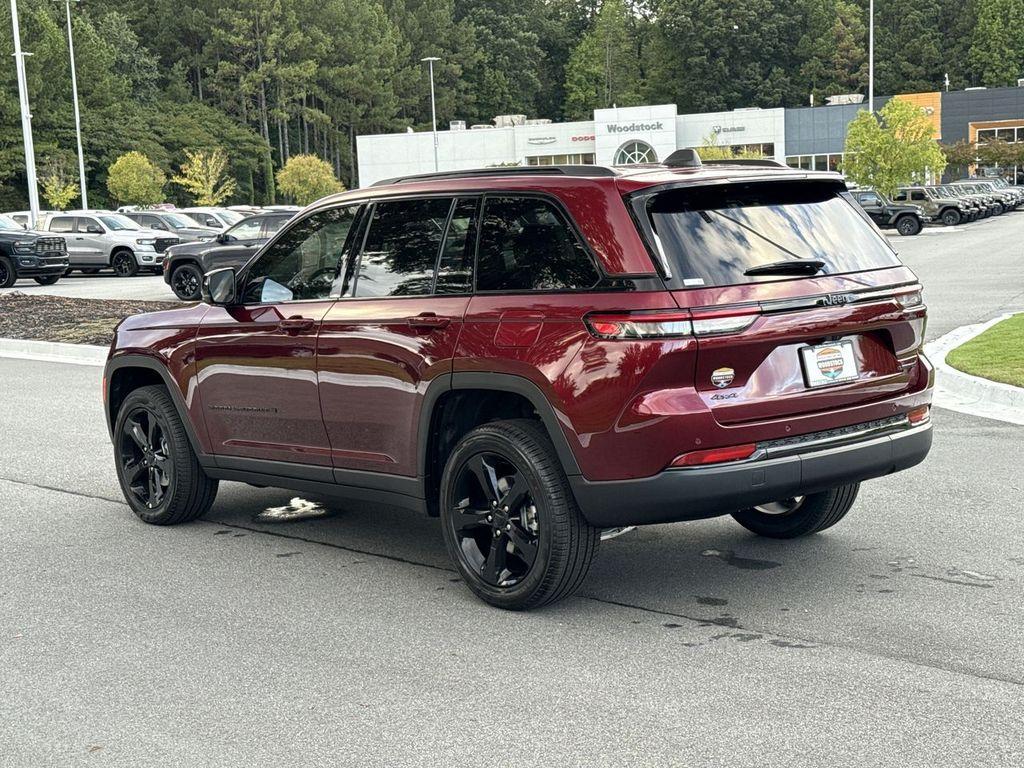 new 2025 Jeep Grand Cherokee car, priced at $45,583