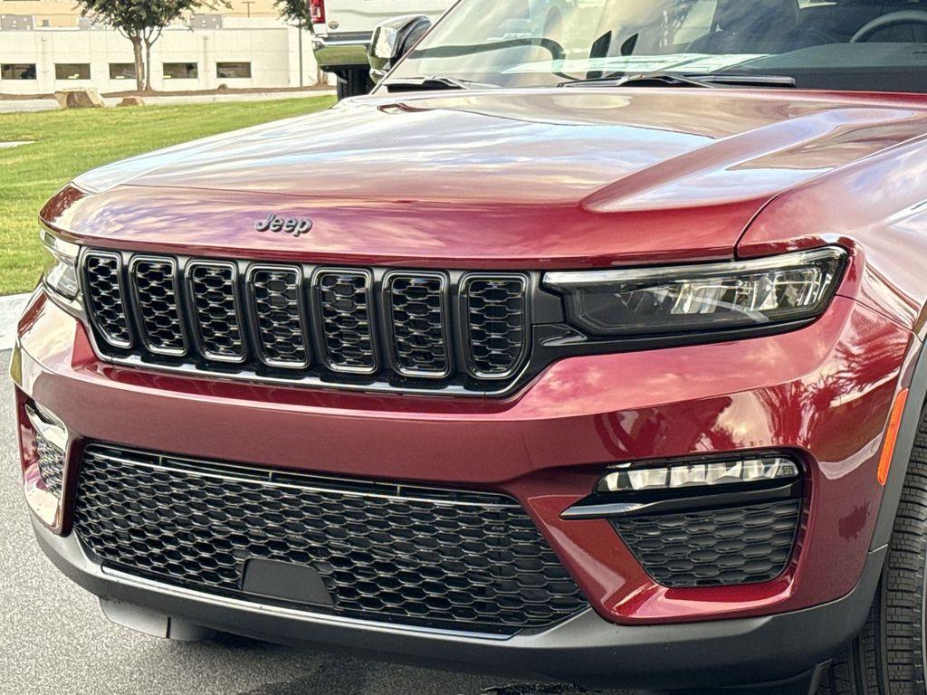 new 2025 Jeep Grand Cherokee car, priced at $45,583