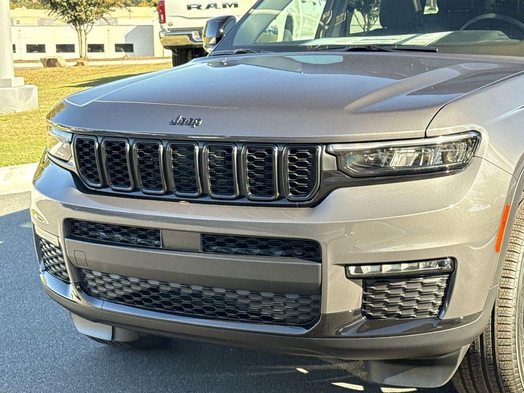 new 2025 Jeep Grand Cherokee L car, priced at $46,782