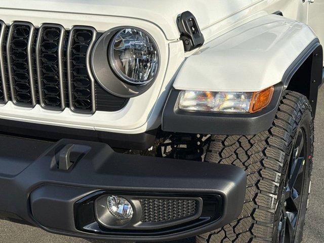 new 2025 Jeep Gladiator car, priced at $41,035