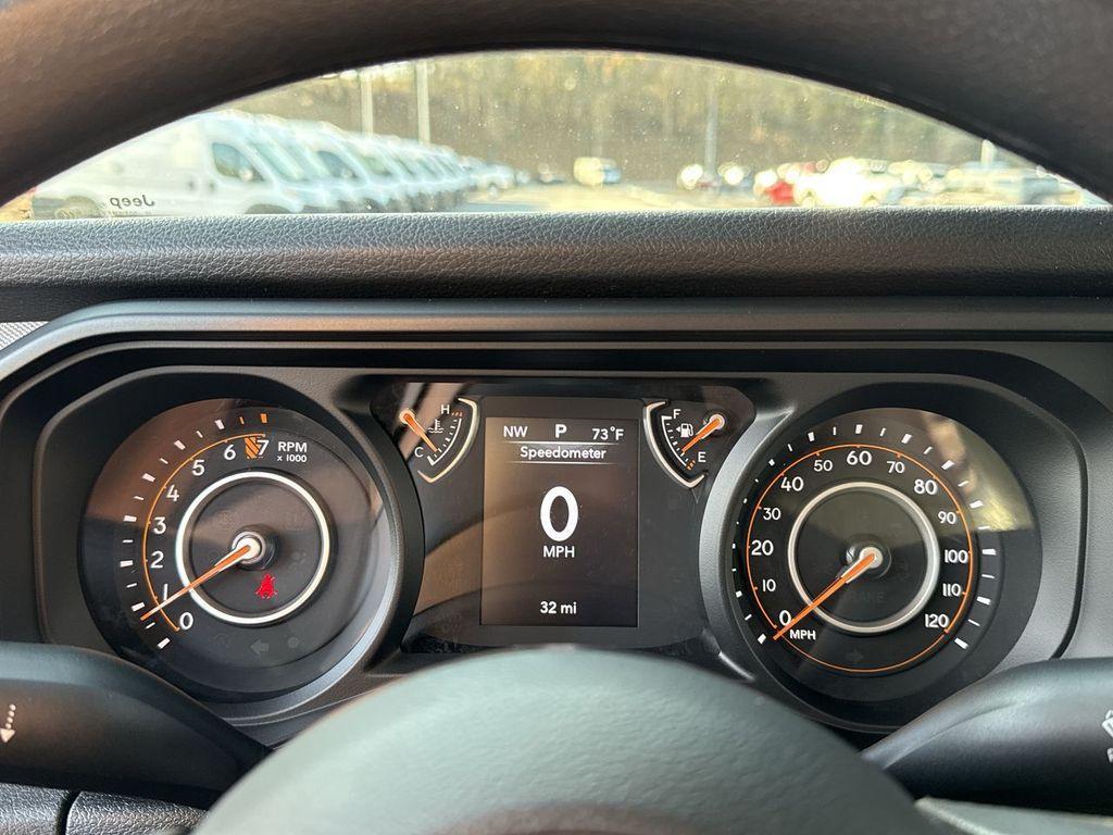 new 2025 Jeep Gladiator car, priced at $40,702