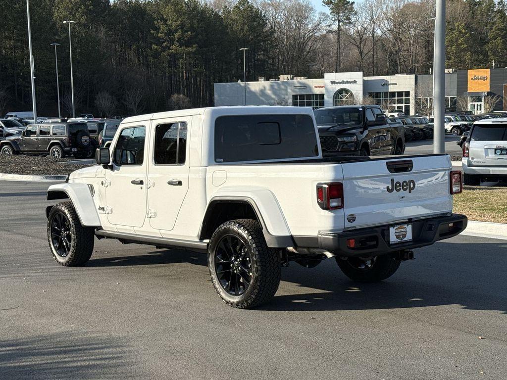 new 2025 Jeep Gladiator car, priced at $40,702