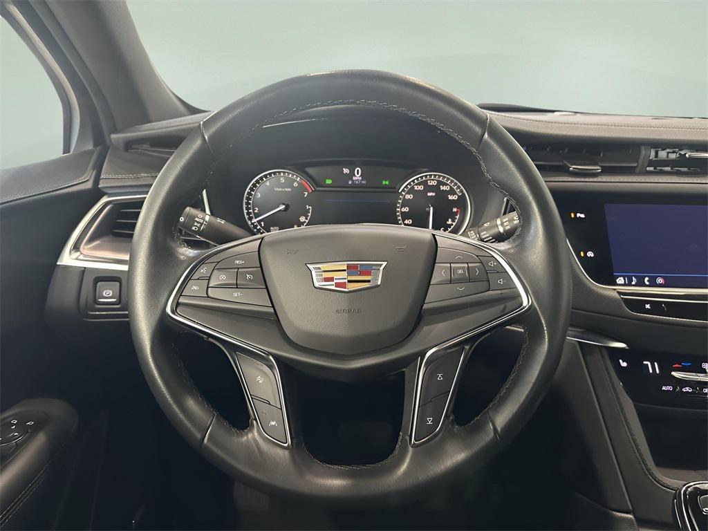 used 2023 Cadillac XT5 car, priced at $28,822