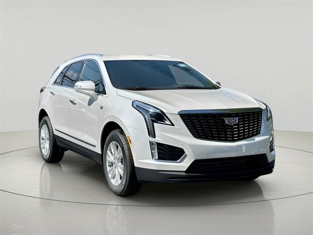 new 2025 Cadillac XT5 car, priced at $48,735