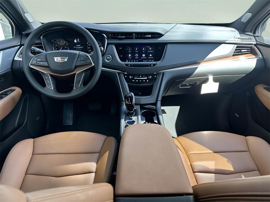 new 2025 Cadillac XT5 car, priced at $53,035