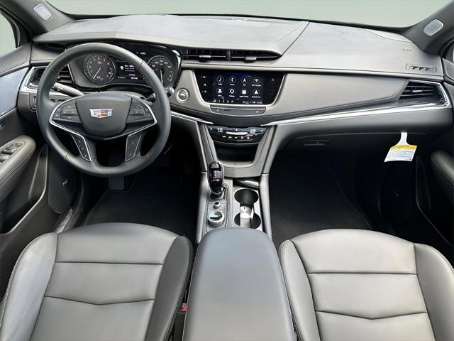 new 2025 Cadillac XT5 car, priced at $58,585