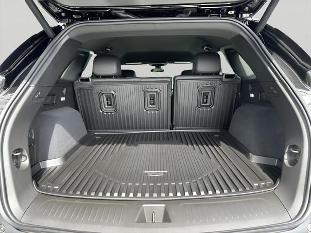 new 2025 Cadillac XT5 car, priced at $48,135