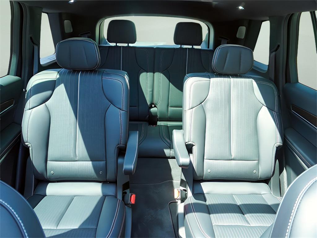 new 2026 Cadillac VISTIQ car, priced at $81,115