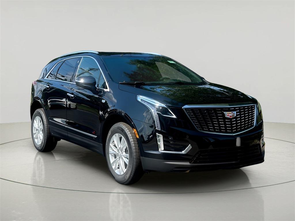 new 2025 Cadillac XT5 car, priced at $46,135