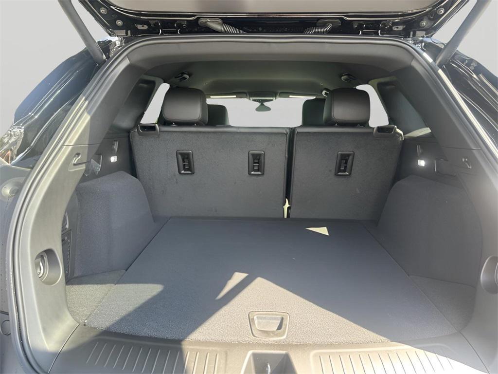 new 2025 Cadillac XT5 car, priced at $46,135
