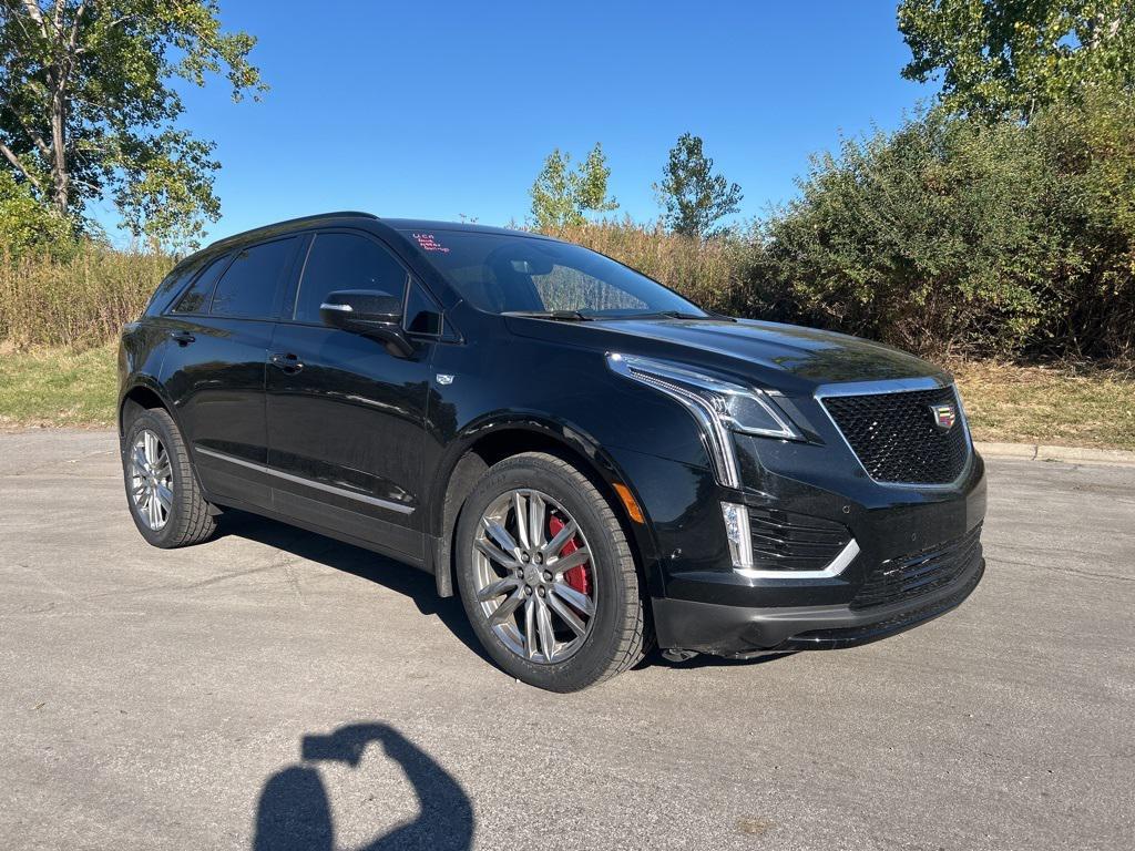 used 2023 Cadillac XT5 car, priced at $35,909