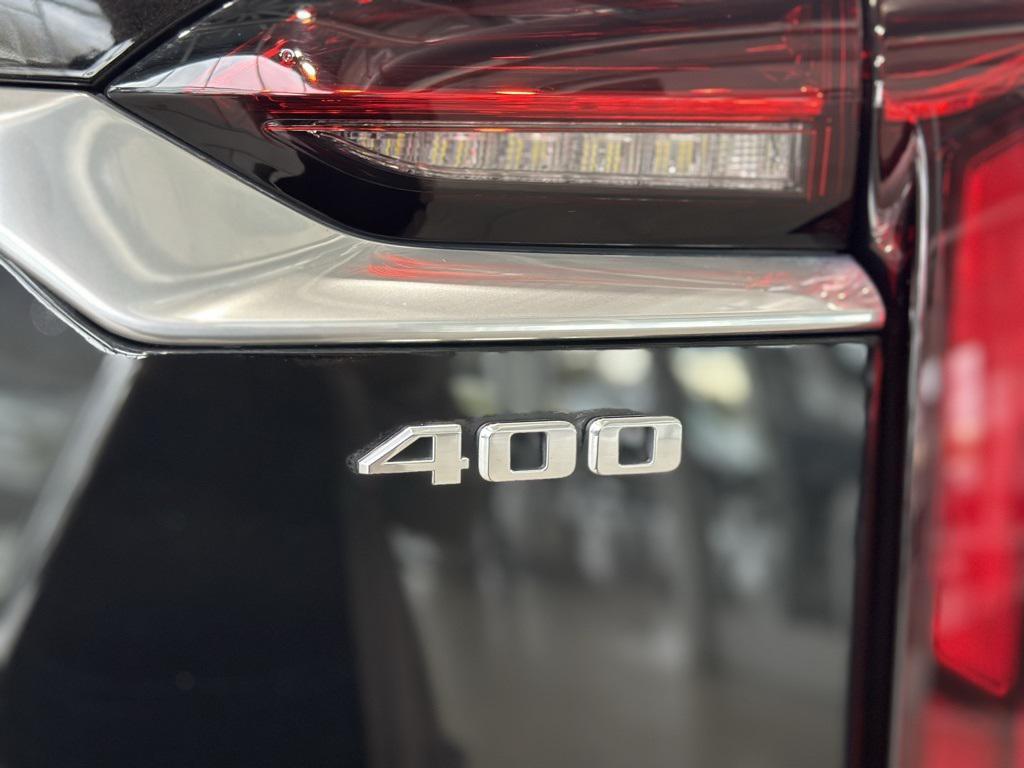 used 2023 Cadillac XT6 car, priced at $42,848