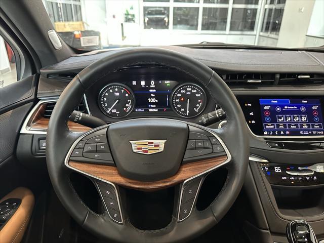used 2023 Cadillac XT5 car, priced at $35,749