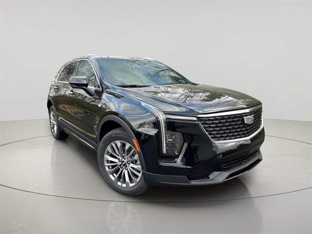 new 2025 Cadillac XT4 car, priced at $48,105