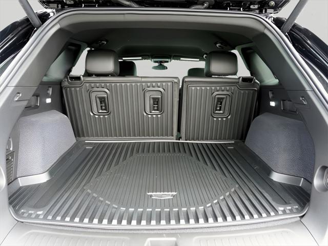 new 2025 Cadillac XT5 car, priced at $47,810