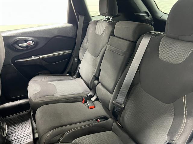 used 2015 Jeep Cherokee car, priced at $5,901