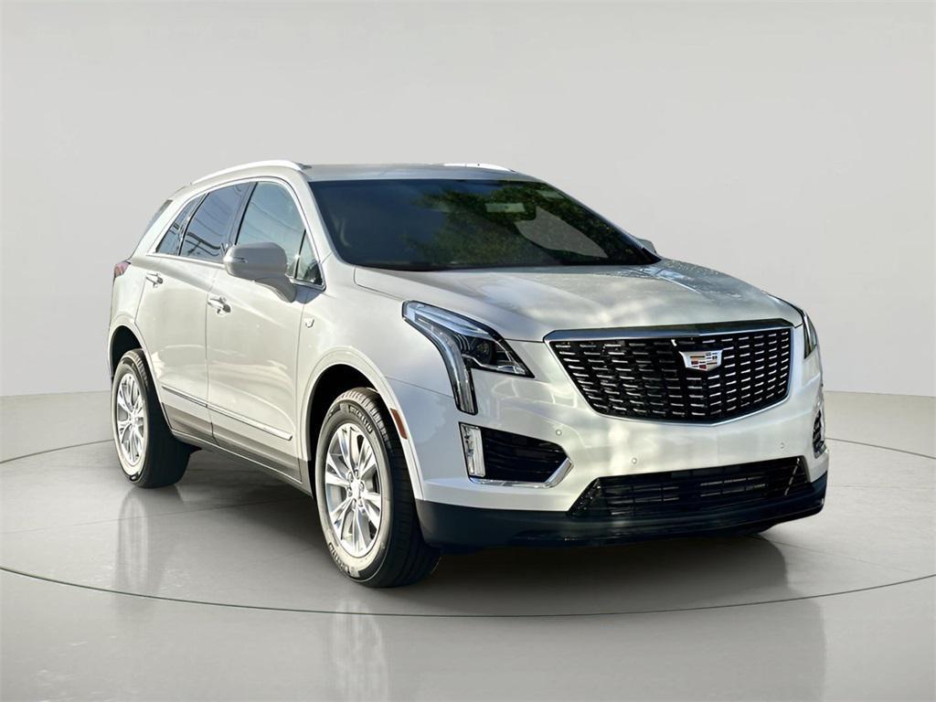 new 2025 Cadillac XT5 car, priced at $48,735