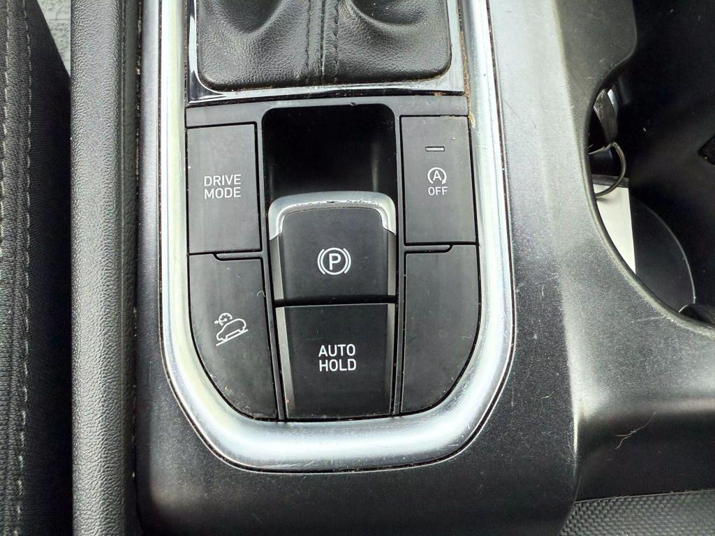 used 2020 Hyundai Santa Fe car, priced at $17,495