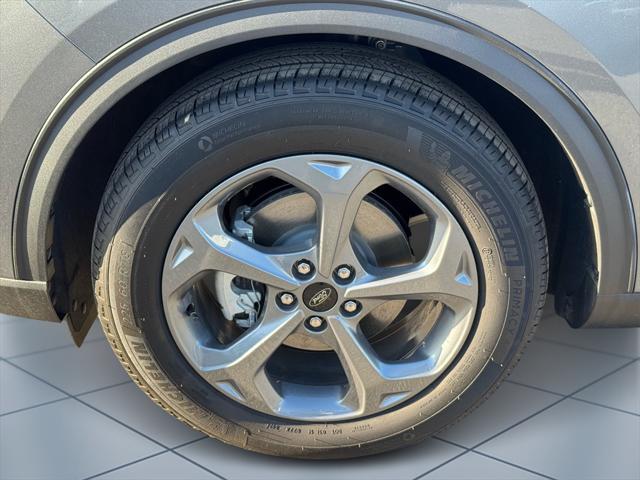 new 2025 Ford Escape car, priced at $31,975