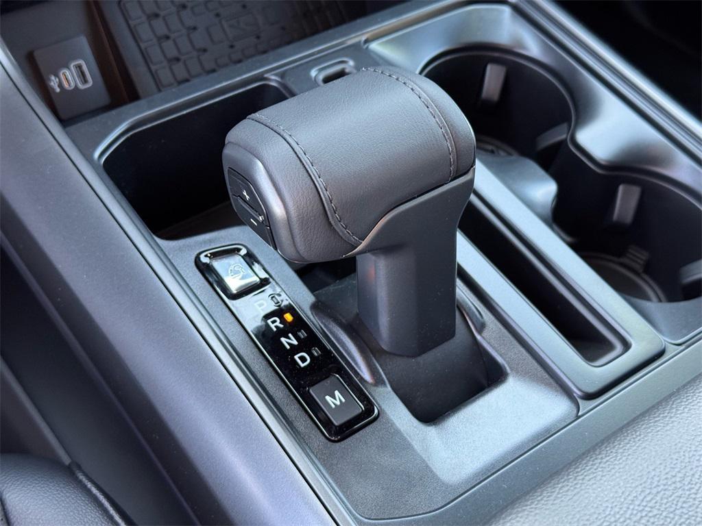 new 2025 Ford F-150 car, priced at $76,865