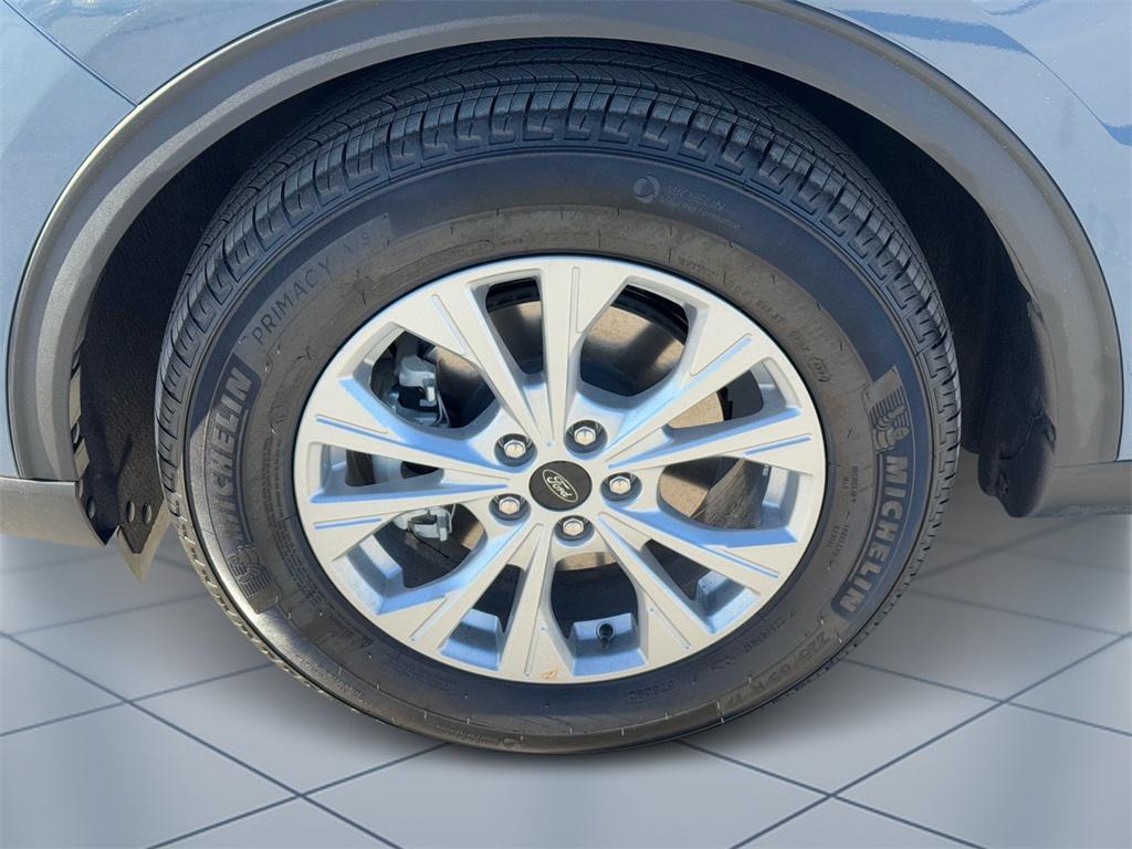 new 2025 Ford Escape car, priced at $25,790