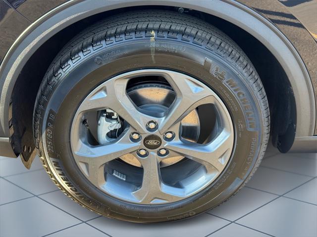 new 2025 Ford Escape car, priced at $33,199