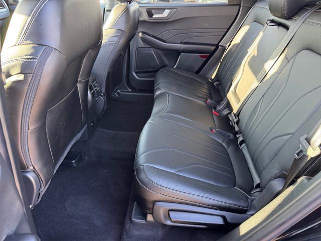 new 2025 Ford Escape PHEV car, priced at $39,105