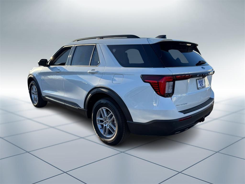 new 2025 Ford Explorer car, priced at $40,081