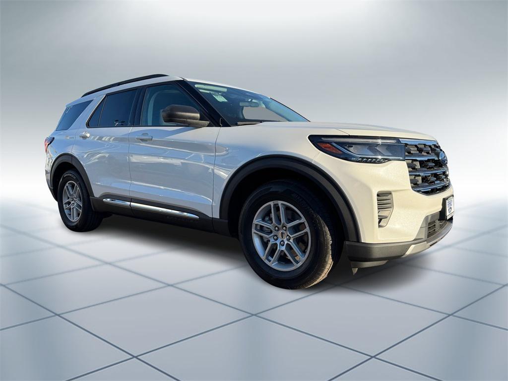 new 2025 Ford Explorer car, priced at $40,081