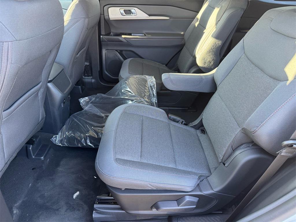 new 2025 Ford Explorer car, priced at $40,081