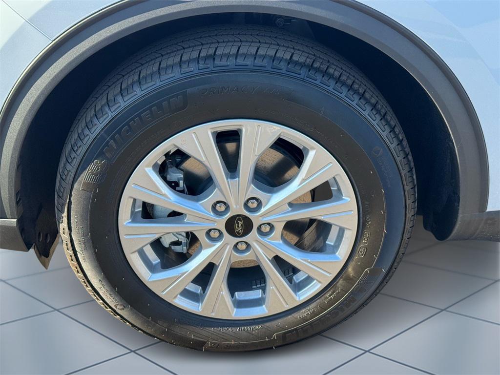 new 2025 Ford Escape car, priced at $27,135