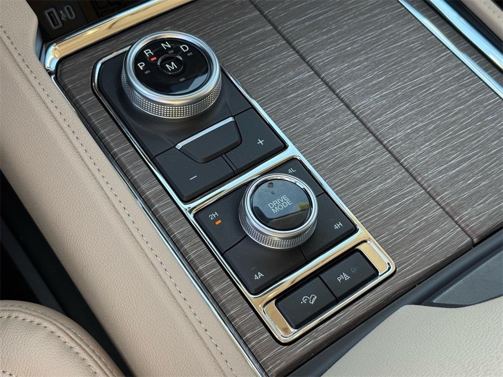 new 2024 Ford Expedition Max car, priced at $71,395