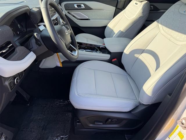 new 2025 Ford Explorer car, priced at $57,996