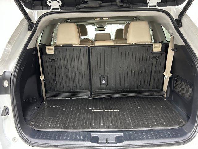 used 2022 Toyota Highlander car, priced at $32,888