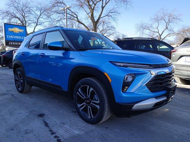 new 2025 Chevrolet TrailBlazer car, priced at $28,365