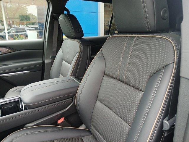 new 2025 Chevrolet Traverse car, priced at $59,145