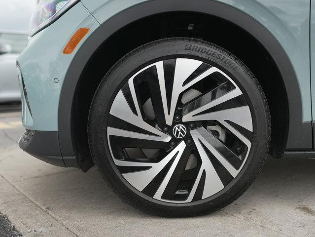 new 2025 Volkswagen ID.4 car, priced at $57,443