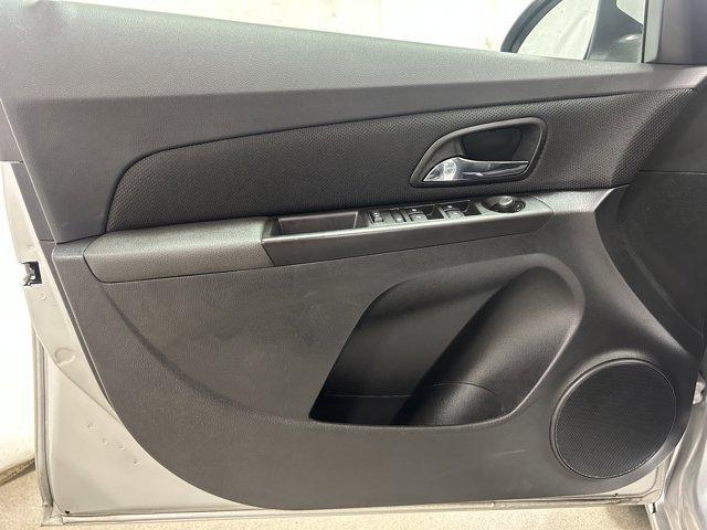 used 2016 Chevrolet Cruze Limited car, priced at $7,988