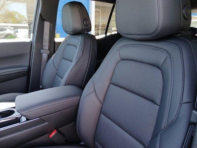 new 2026 Chevrolet Equinox car, priced at $31,990