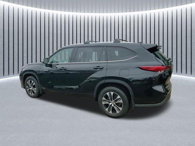 used 2021 Toyota Highlander Hybrid car, priced at $33,488