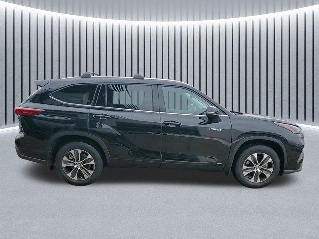 used 2021 Toyota Highlander Hybrid car, priced at $33,488