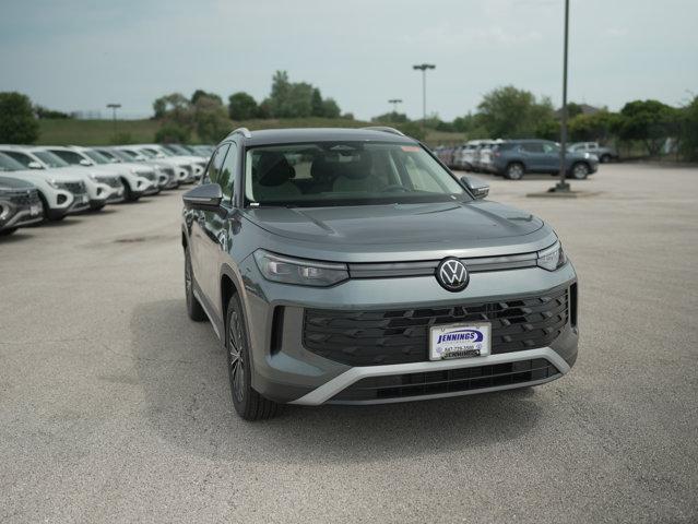 new 2025 Volkswagen Tiguan car, priced at $32,651