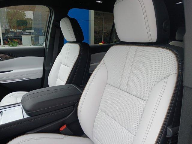 new 2025 Chevrolet Traverse car, priced at $59,145
