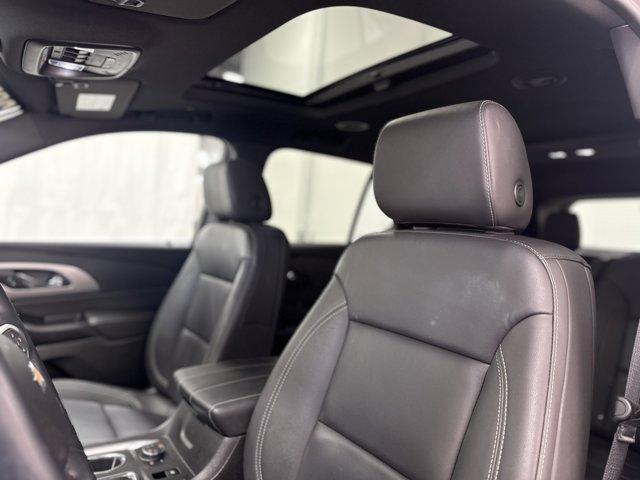 used 2023 Chevrolet Traverse car, priced at $33,988